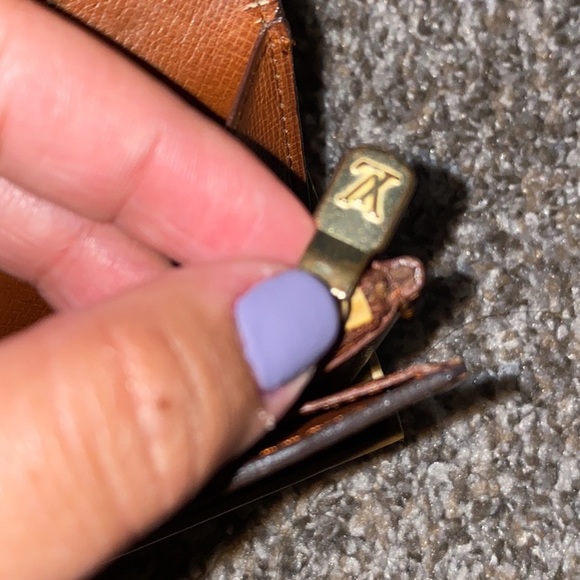 LV wallet Authentic - Picture 7 of 10
